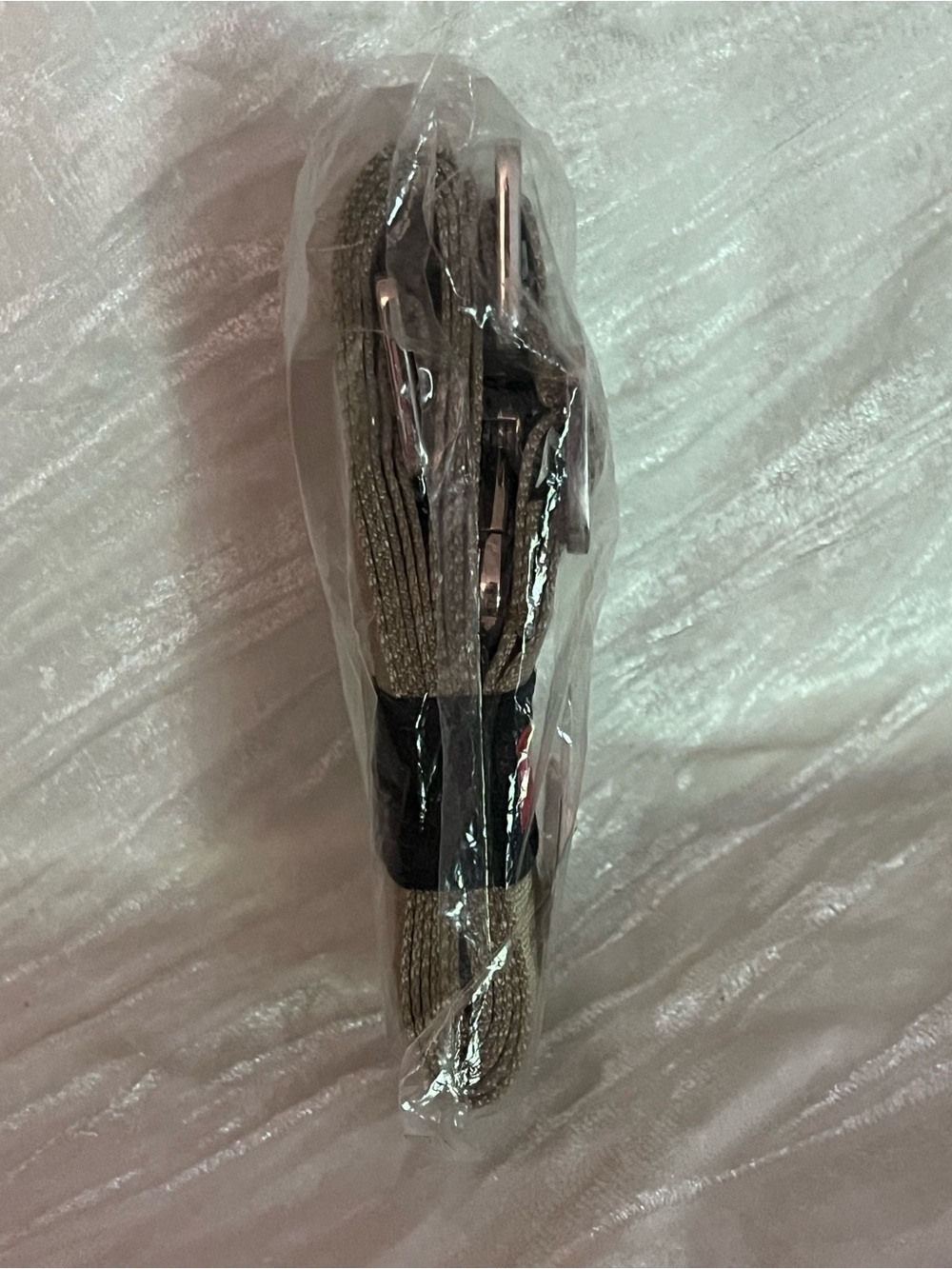 NWT Harveys Click N Carry Champagne Embossed - Picture 5 of 8